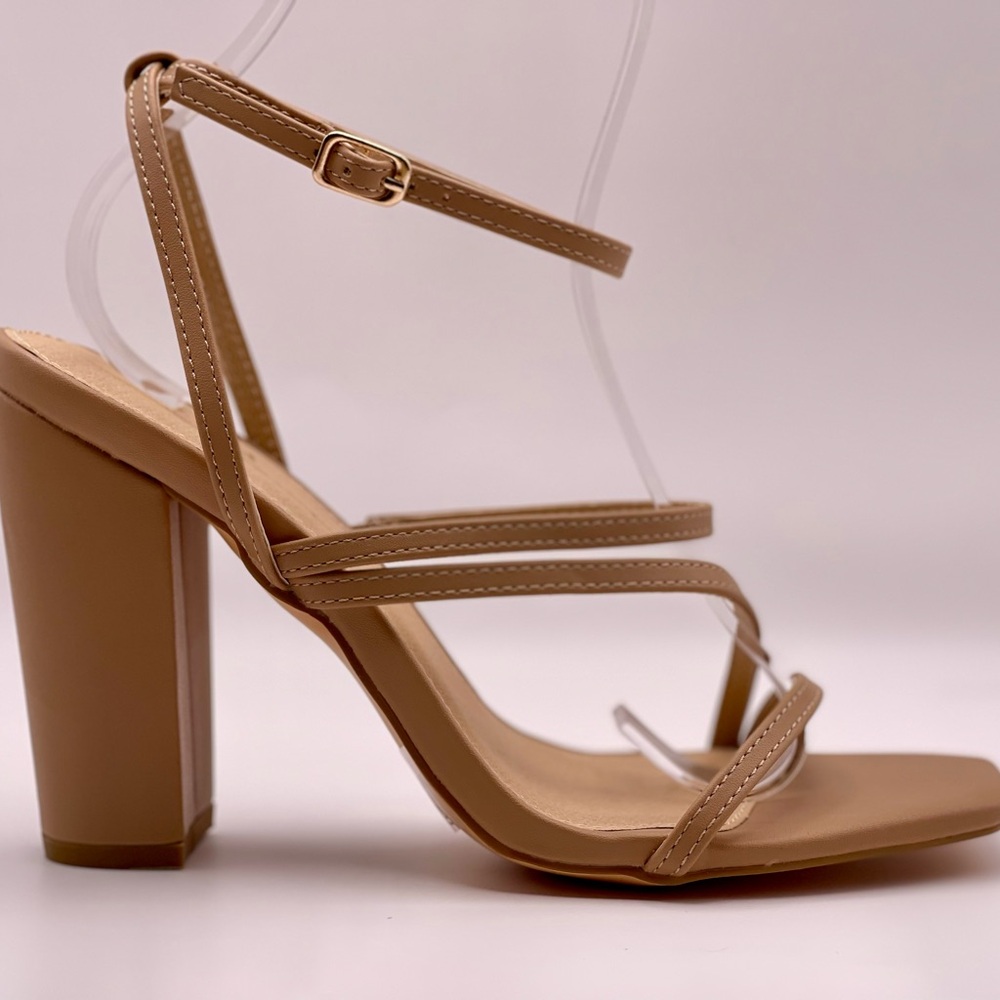Women’s Ankle Strap 4 inch square chunky heel
